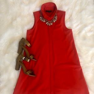 Red sleeveless collared dress WITH POCKETS